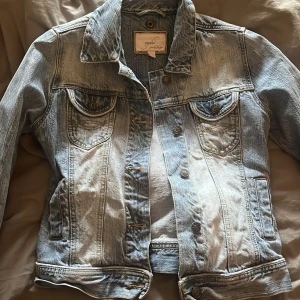 Jeans jacka  - Super snygg jeans jacka i storlek xs bra skick ❤️