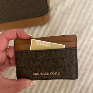 Micheal kors plånbok  - Knappt använd