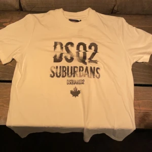 Dq2 tröja ÄKTA  - Helt ny alla taggar mm sitter på. 7,5 k ny säljer den för ett rimligt pris!! Går att diskutera. 