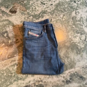 Diesel jeans  - Bra skick inte använda mycket.  Det står att storleken är 29 men sitter mer som 30 eller 31