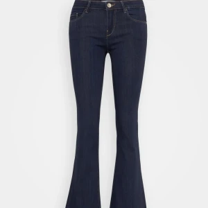 low waist jeans - lågmidjade jeans från only som inte kommer till användning, skriv för egna bilder!!💓