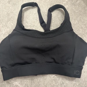 Iciw träningstopp - Aldrig använd super fin, testad och är superskön! 