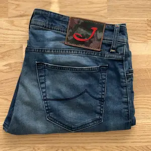 Tjena! Säljer as feta kavob Cohen jeans, nypris på dessa är runt 5000kr, mitt pris är 999 och går såklart att diskutera🙌style 688, om ni har frågor så är det bara att skriva💯