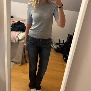 Kortärmad stickad tröja - En jättefin stickad tröja med korta ärmar💗