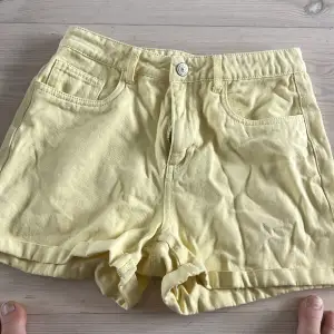 Fina Shorts.Köparen står för frakten.