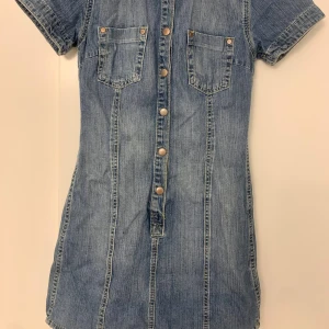 Jeansklänning  - Vintage jeansklänning i fint skick 