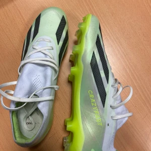 Fotbollskor  - Säljer fotbollskor i bra skick