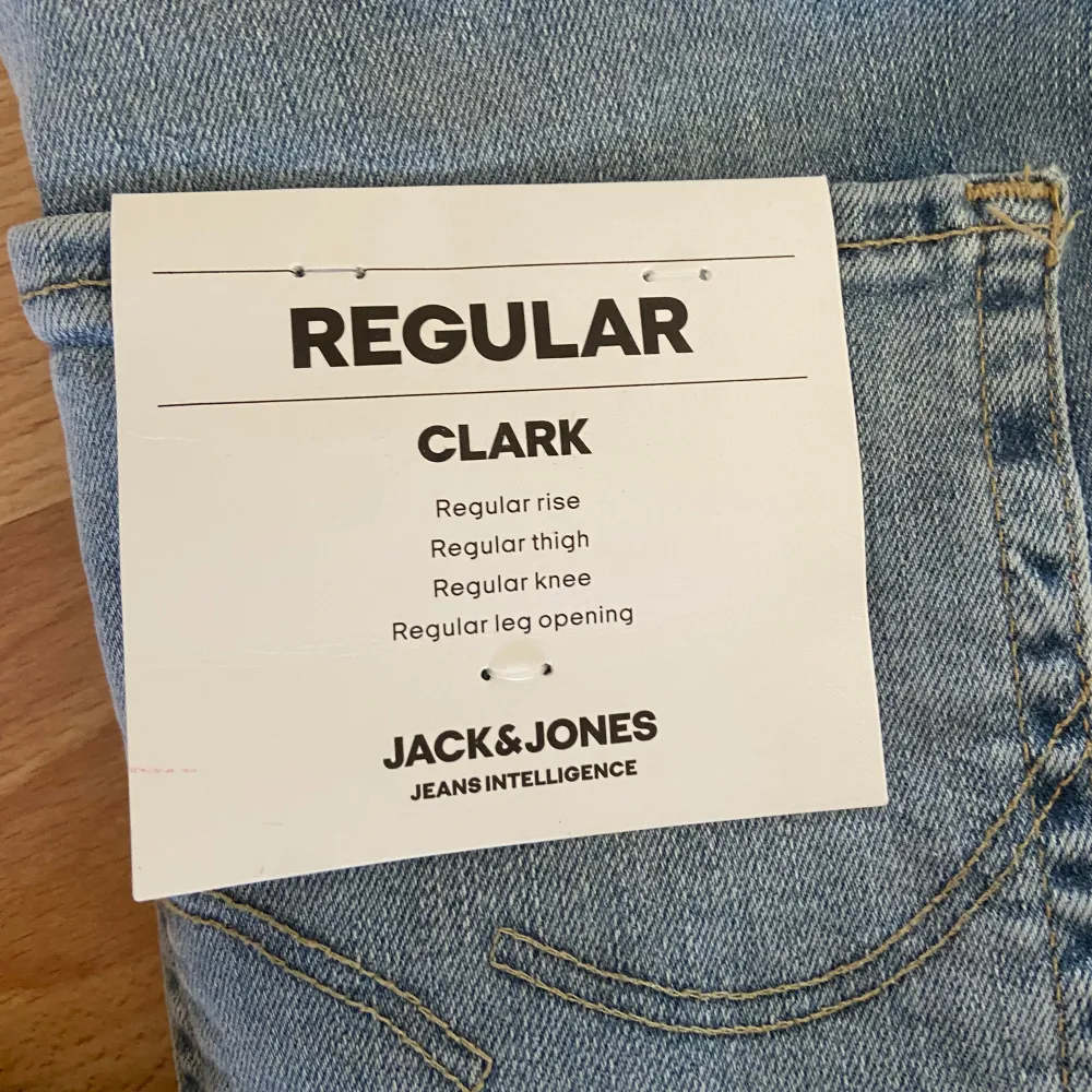 Helt oanvända ( prislapp är kvar ) och i 10/10 skick.. Jeans & Byxor.