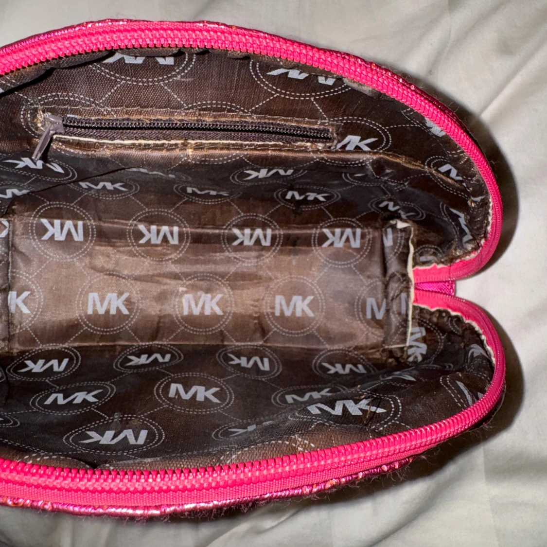 Michael kors necessär  - 91