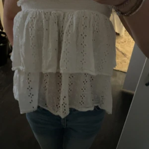 Vit topp - Supersöt storlek S