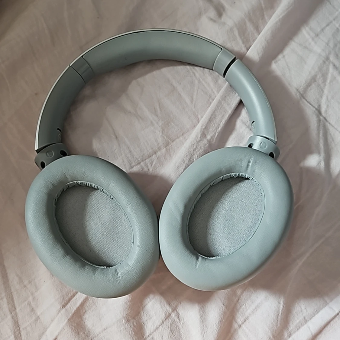 Brusreducerade hörlurar