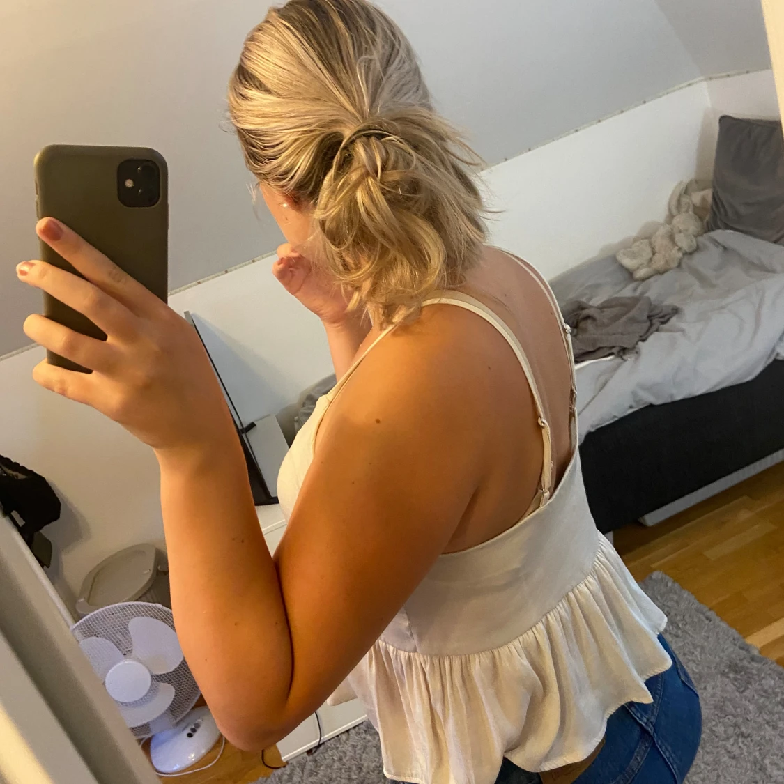 Beiges vitt linne från Gina  - 90