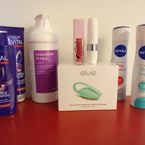 Läppstift från Dior - shampo för blekt/ljust hår. canoderm pump lotion för torr hud. elvie bäcken botten tränare.. mm