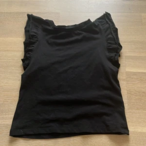 Topp - Bra skick och knappt använd 