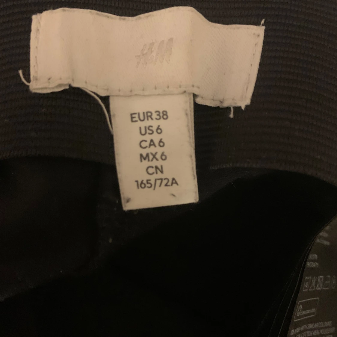 svarta kostymbyxor  - 90