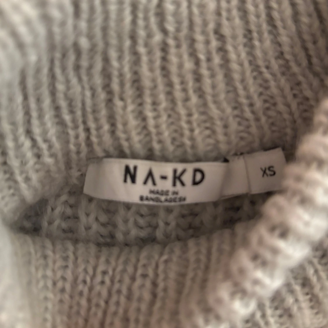 Grå stickad tröja från NA-KD - 3