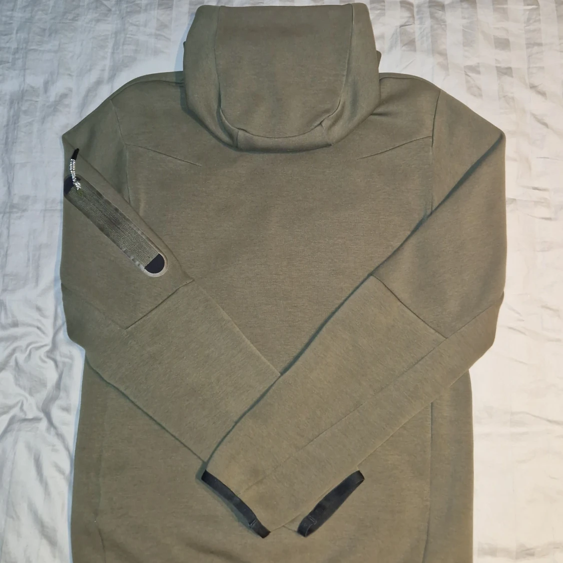 PSG Nike Tech Fleece - 1