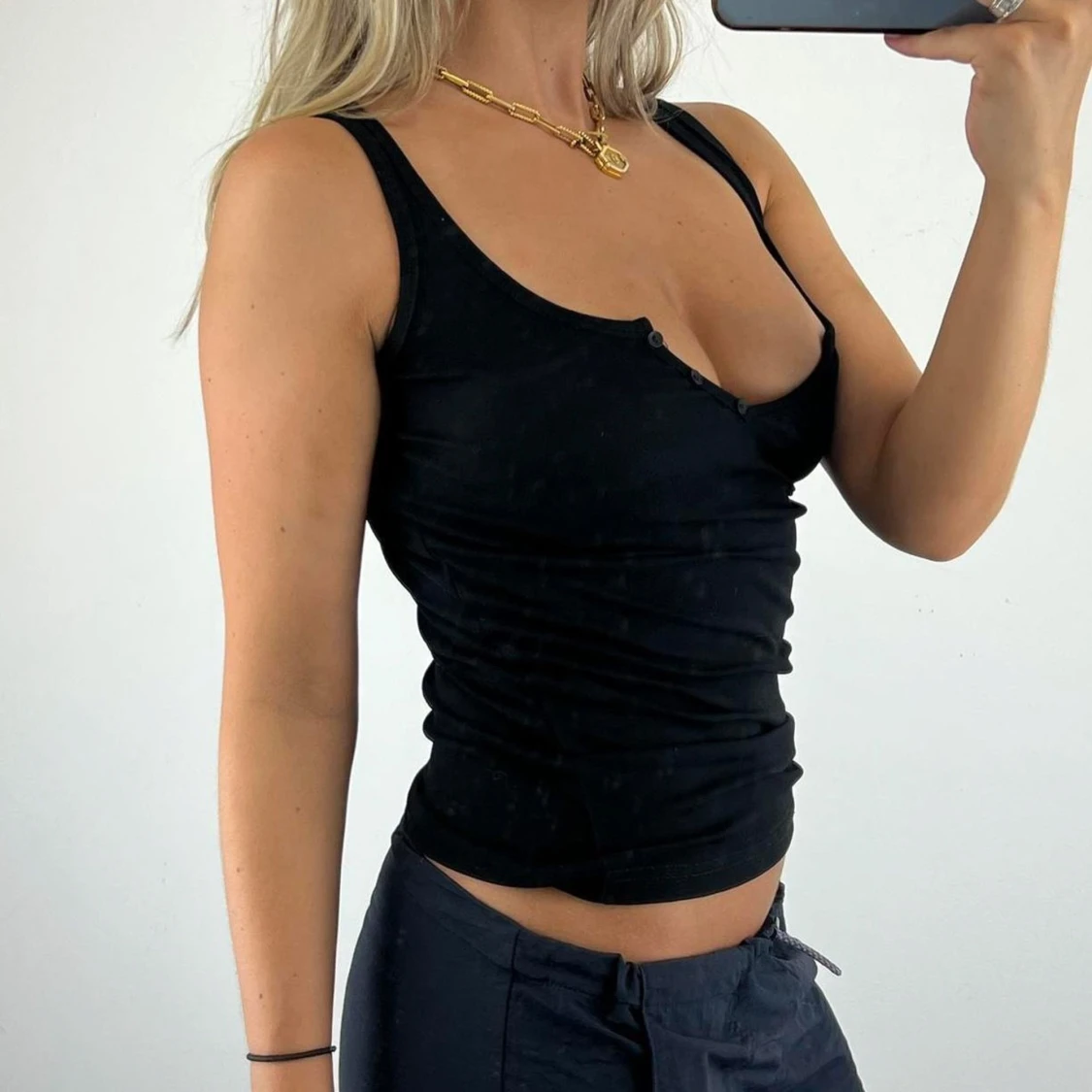 Svart top med knappar - 1