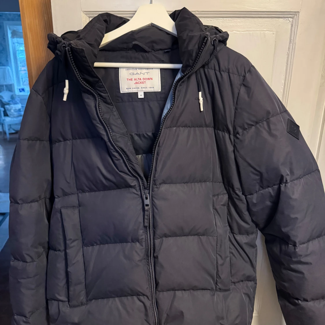 Mörkblå dunjacka från GANT