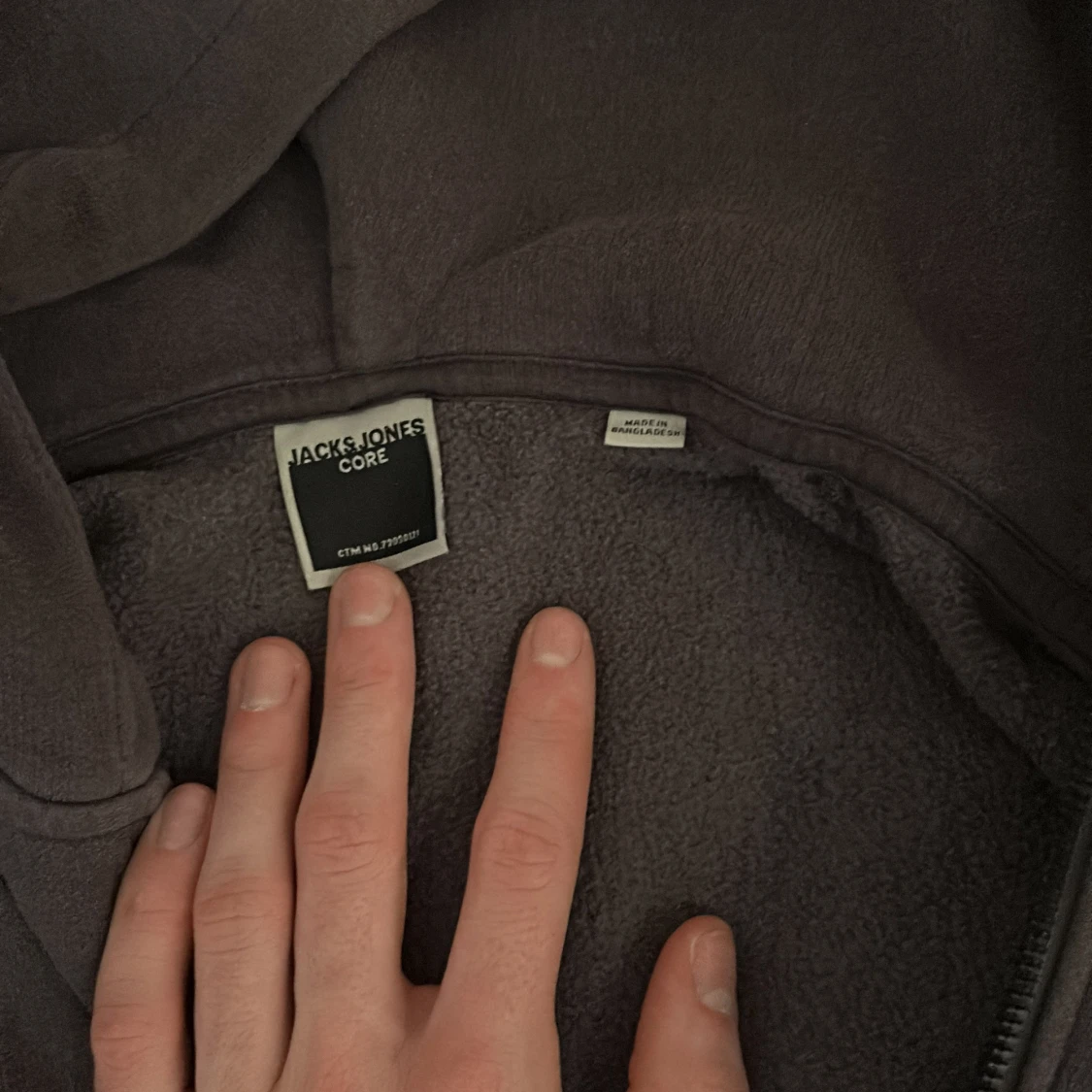 Grå hoodie från Jack & Jones - 1