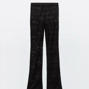 Spetsbyxor - Helt nya svarta spetsbyxor från Zara strl M men sitter som S då dem är små i storlek 🩷