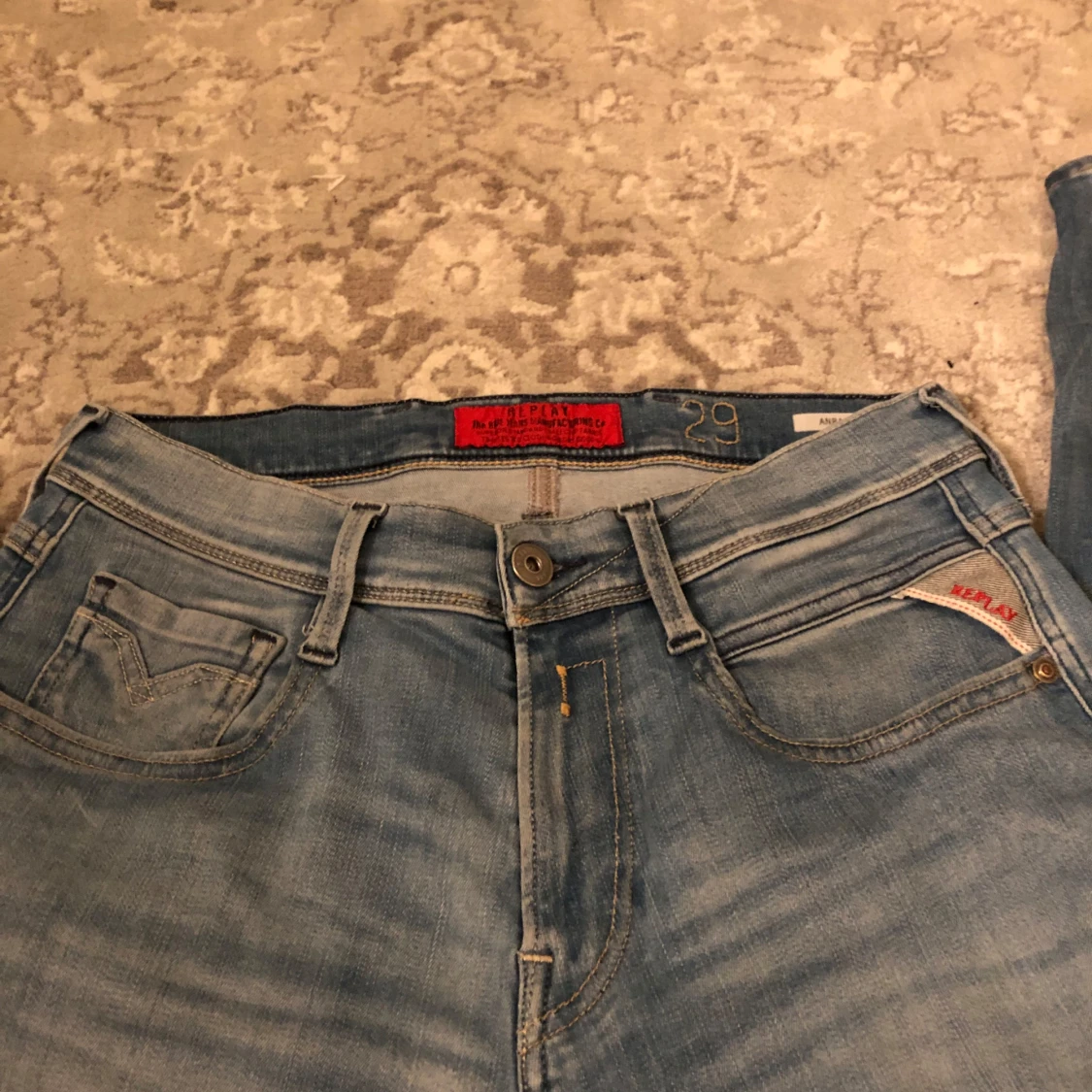 Ljusblåa Replay Anbass Jeans - 3