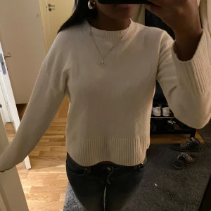 Other stories tröja - Snygg stilren tröja från other stories💕