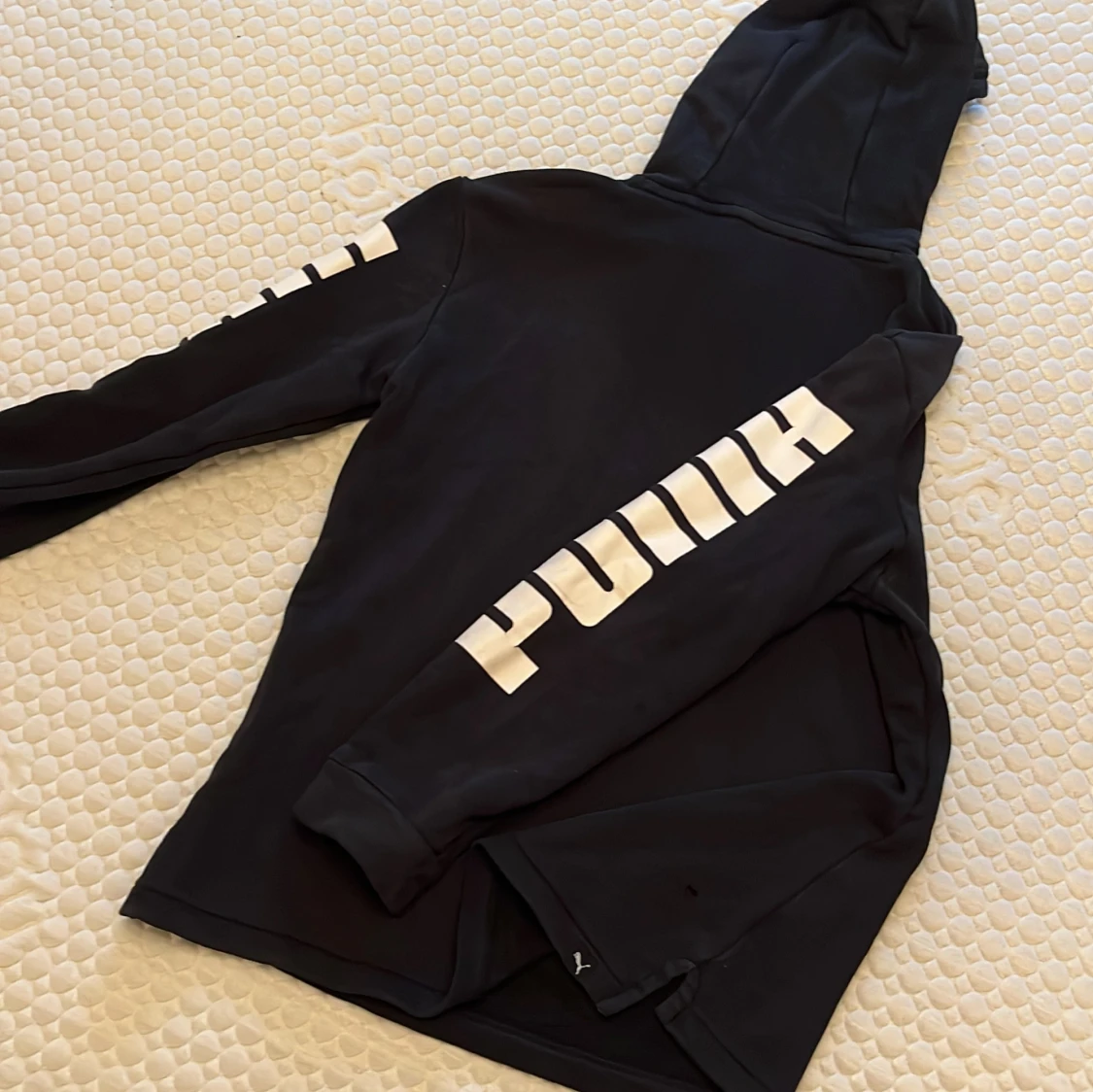 Svart hoodie från Puma - 2