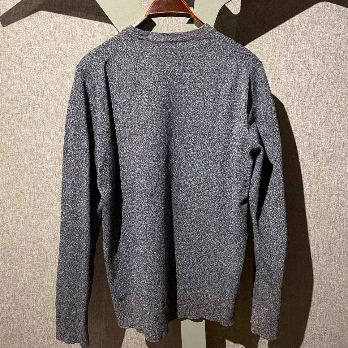 Grå tröja från J.Lindeberg - 90