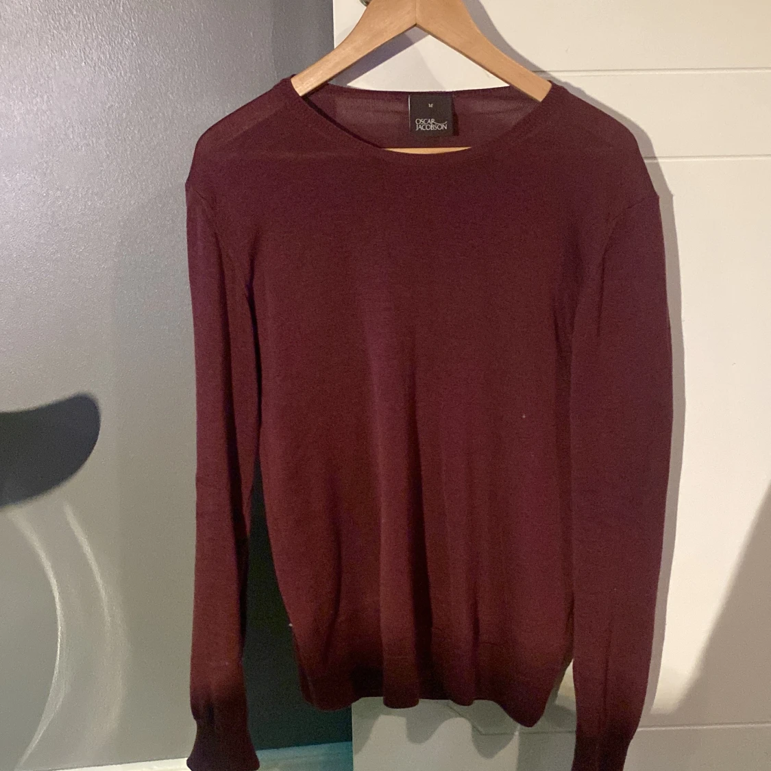 Vinröd tröja från Oscar Jacobson - 90