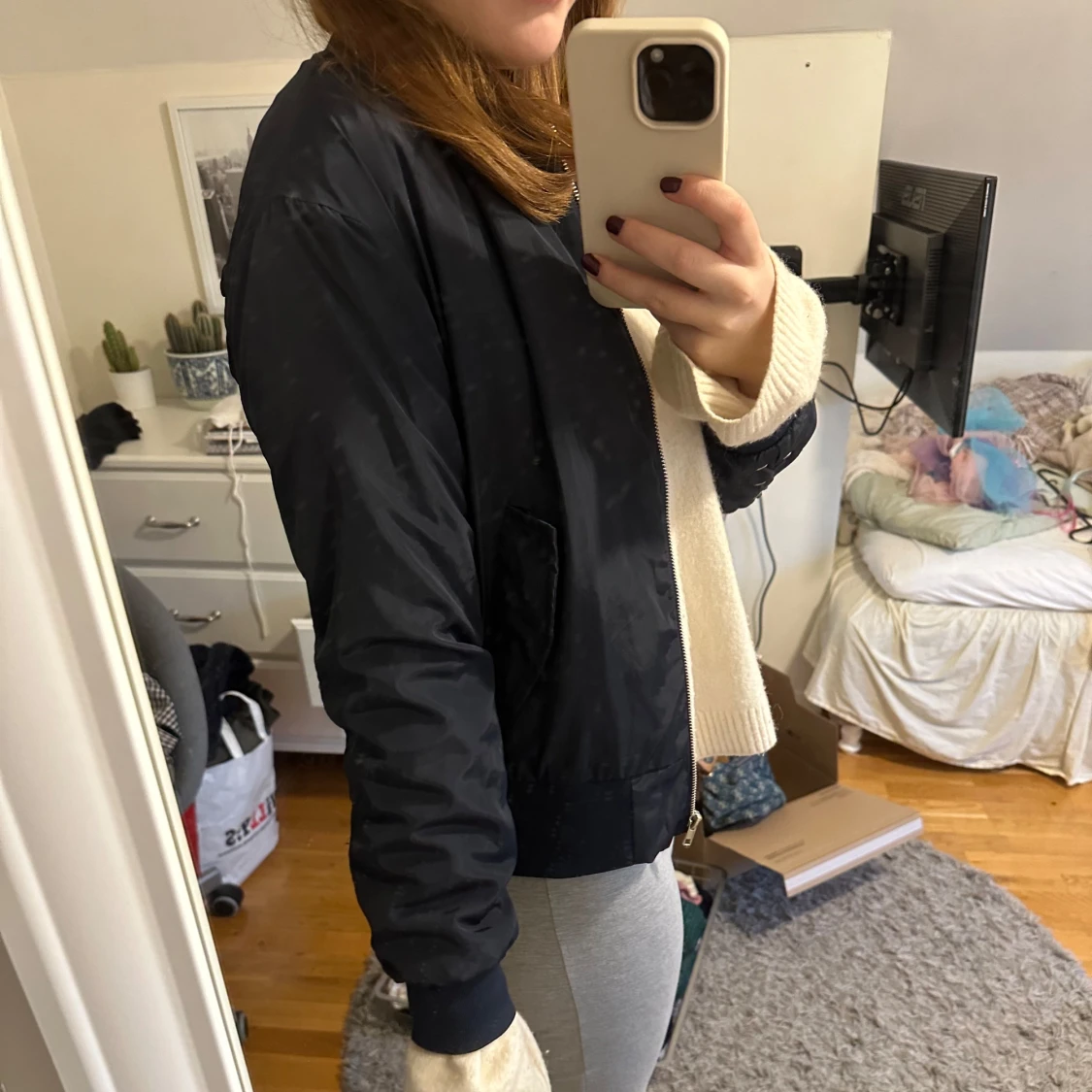 Svart bomberjacka med snörning - 90