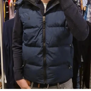 Ralph lauren väst - 9/10 skick Perfekt nu till hösten och vintern 