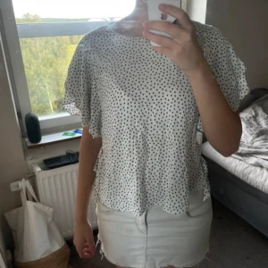 Blus - En stjärnig blus från Zara i ST-läkare men passar mig i M