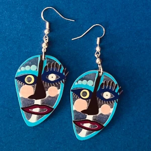 Konstörhängen 💕 - Nickelfria krokar. Hämtas i Hornstull i Stockholm eller skickas mot fraktkostnad (18 kr). ☀️