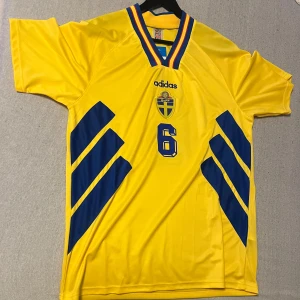 Sverige 1994 Hemmatröja  - Aldrig använd