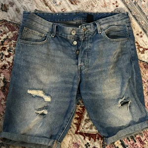 Jeans shorts  - Jenas shorts bra skick 