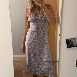 Adoore klänning - Prislappen är fortfarande kvar! Så fin!! Men kommer aldrig på användning hos mig:/