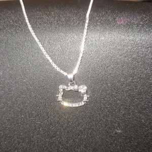 Hello kitty halsband  - Oanvänd och nytt hello kitty halsband.