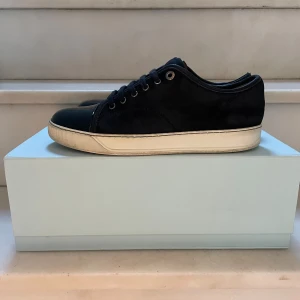 Lanvin skor - Schyssta lanvin skor i storlek uk 7/41, sitter lite större. Hör av er vid frågor