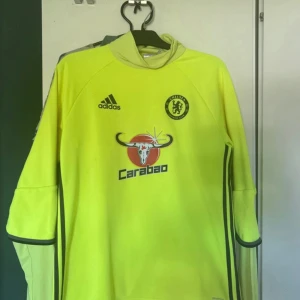 Chelsea football shirt  - Chelsea football shirt  Size medium  Very Good condition 