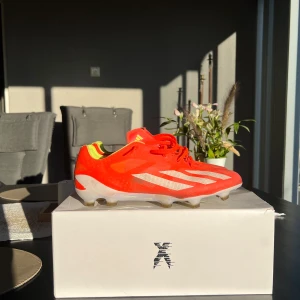 Adidas Crazyfast + - Adidas Crazyfast + i riktigt bra skick Storlek 41 1/3 Låda påse o skosnören tillkommer ⚽️