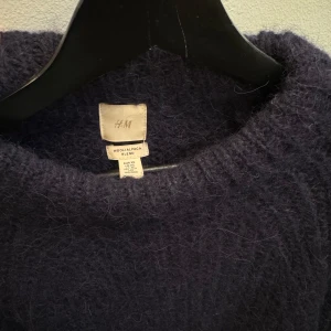 Alpacka tröja - Säljer min superfina stickade tröja som passar perfekt nu till hösten🍂🥰