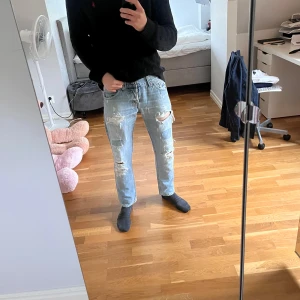 Dondup jeans - Ett par riktigt feta dondup jeans🔥 såklart äkta✅storlek 33