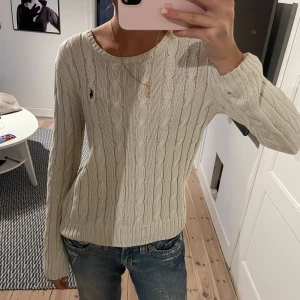 Stickad tröja - Så fin!