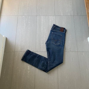 Replay Anbass Jeans  - Säljer nu dessa replay Anbass jeans, skriv för fler bilder/frågor🙌🏼