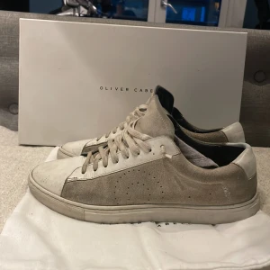 Oliver Cabell skor - Ett par Oliver Cabell skor i storlek 39, de är i fint skick men lite slitna där fram, box och dustbag följer med