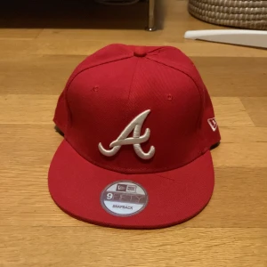 59 fifty keps  - Hej säljer nu min 59 fifty keps. Knappt använd. Max 3-5 gånger. Väldigt fin keps skriv om ni har några frågor. Går såklart att pruta.😁