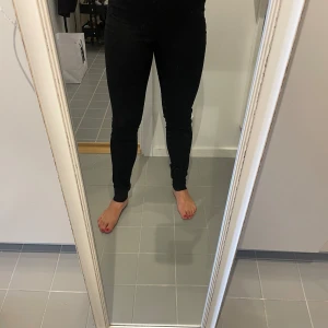 Leggins/kostymbyxa NAKD - Använda ett par gånger, är i fint skick