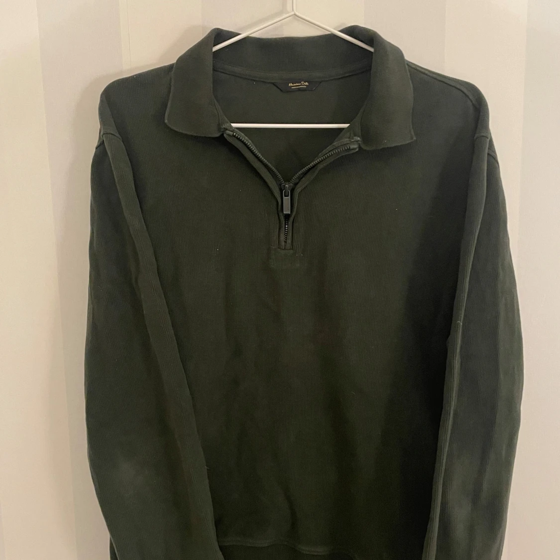 Grön tröja med dragkedja från Massimo Dutti