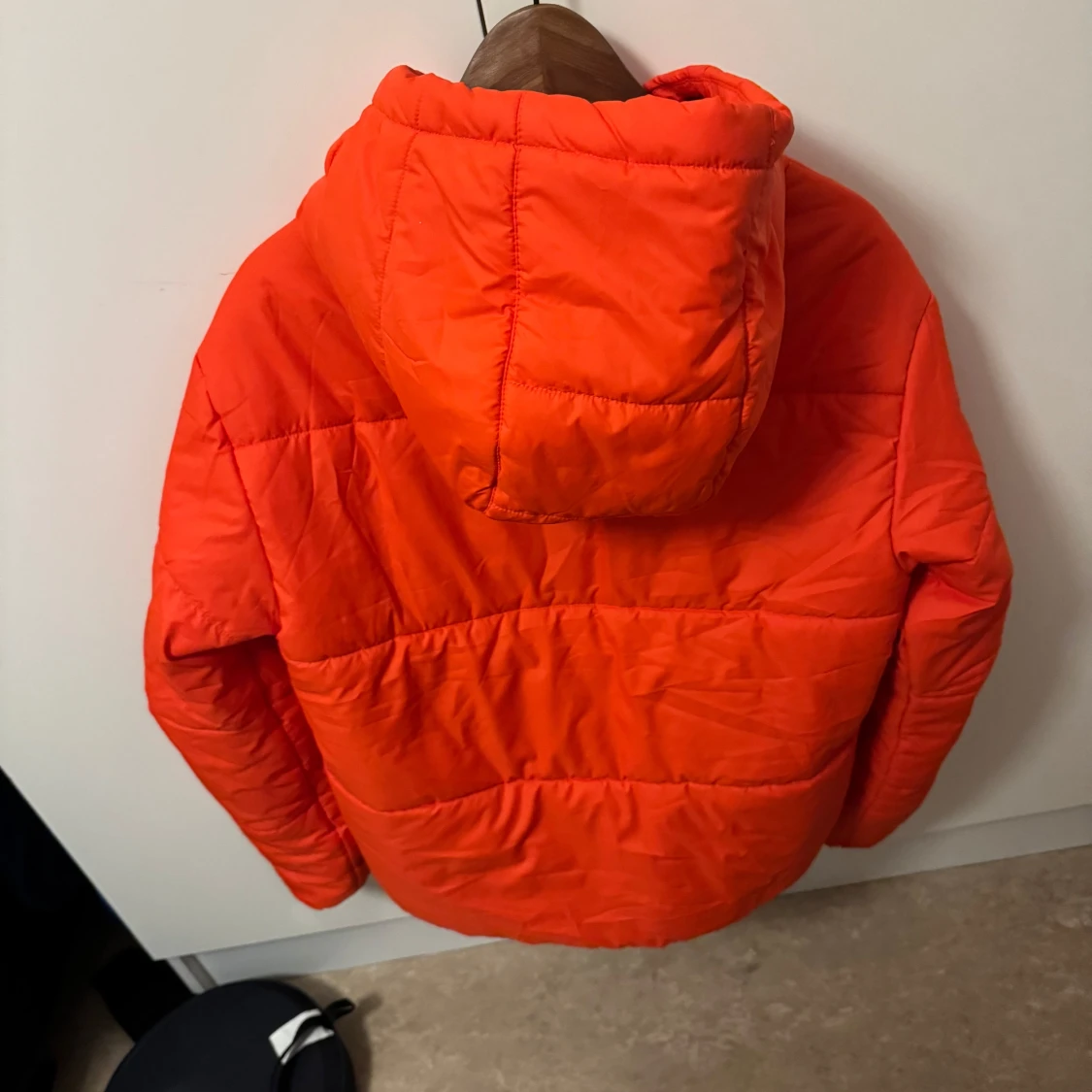 Orange pufferjacka från Nike - 90